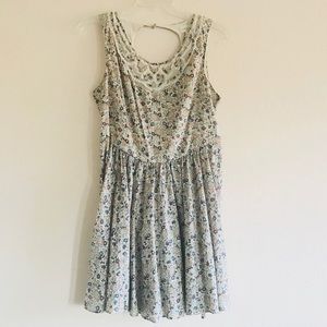 Staring at Stars (Urban Outfitters) floral dress.